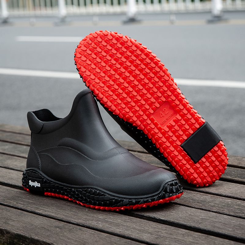Men Shoes Offer - オフィス韓国風ショートレインブーツ男性用アルファベットプラスチック雨の日釣り大人防水耐性提供中男性靴