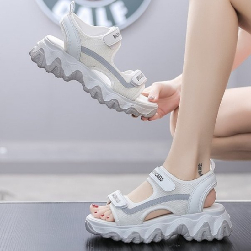 2026 夏の女性の韓国スタイルスポーツサンダル女性カジュア - Velcro Strap Sandal のレビューと価格