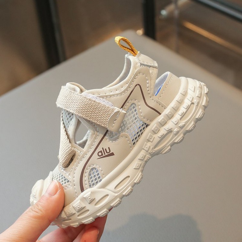 幼児キッズ通気性メッシュクローズドトゥスポーツサンダル男の子 - Velcro Strap Sandal のレビューと価格