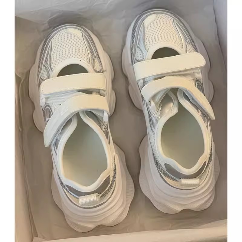 メタリックシルバー中空アウトプラットフォームサンダル女性ダブ - Velcro Strap Sandal のレビューと価格
