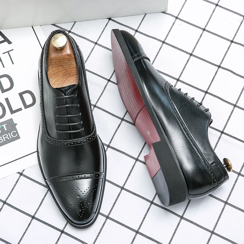 男性のレトロな彫刻が施されたレースアップブローグの靴,フォー - Monk Strap Shoe のレビューと価格